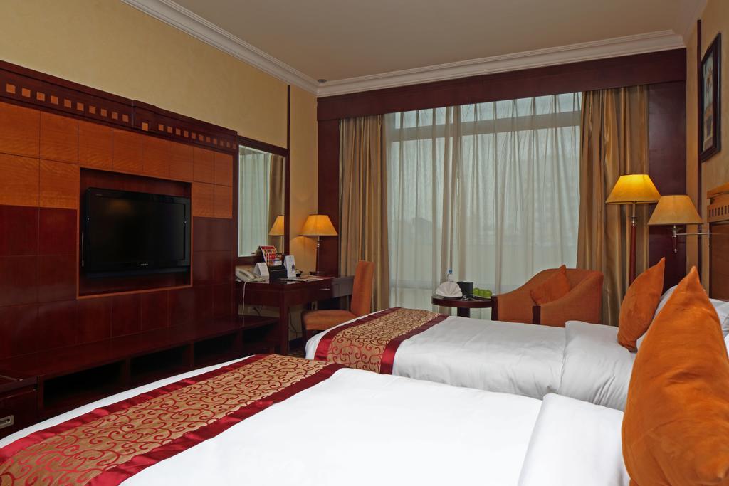 Ramada Riyadh Hotel Esterno foto