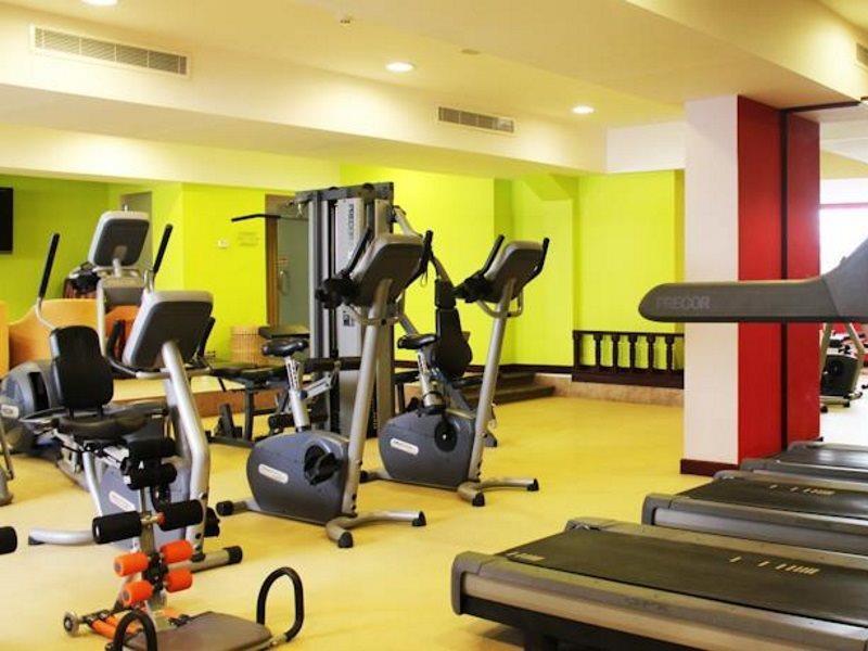Ramada Riyadh Hotel Esterno foto