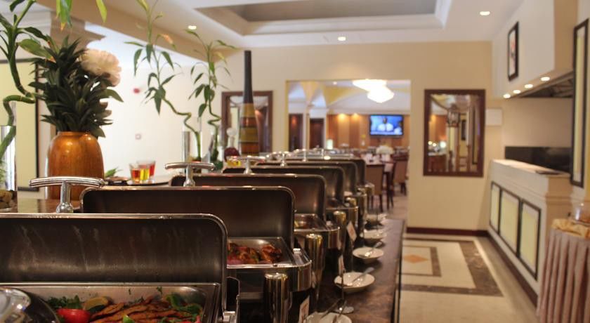 Ramada Riyadh Hotel Esterno foto