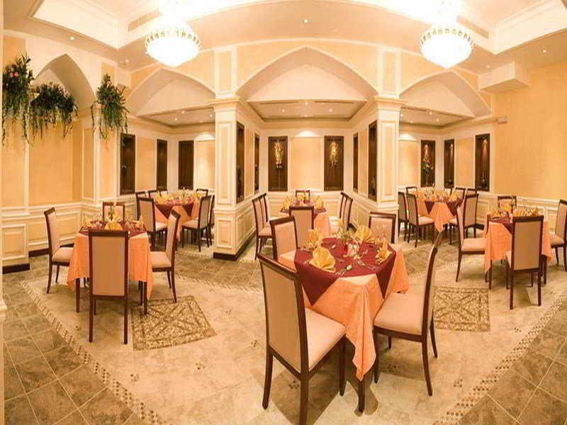 Ramada Riyadh Hotel Ristorante foto